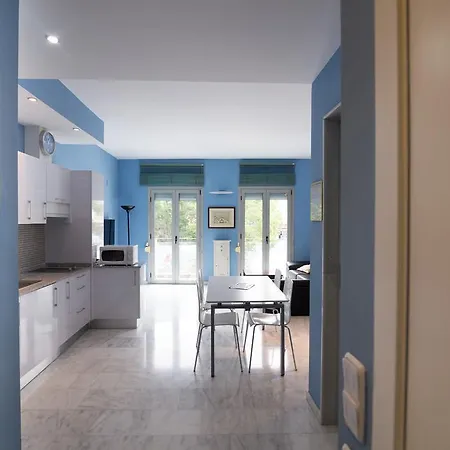 Mr Flats Apartment *